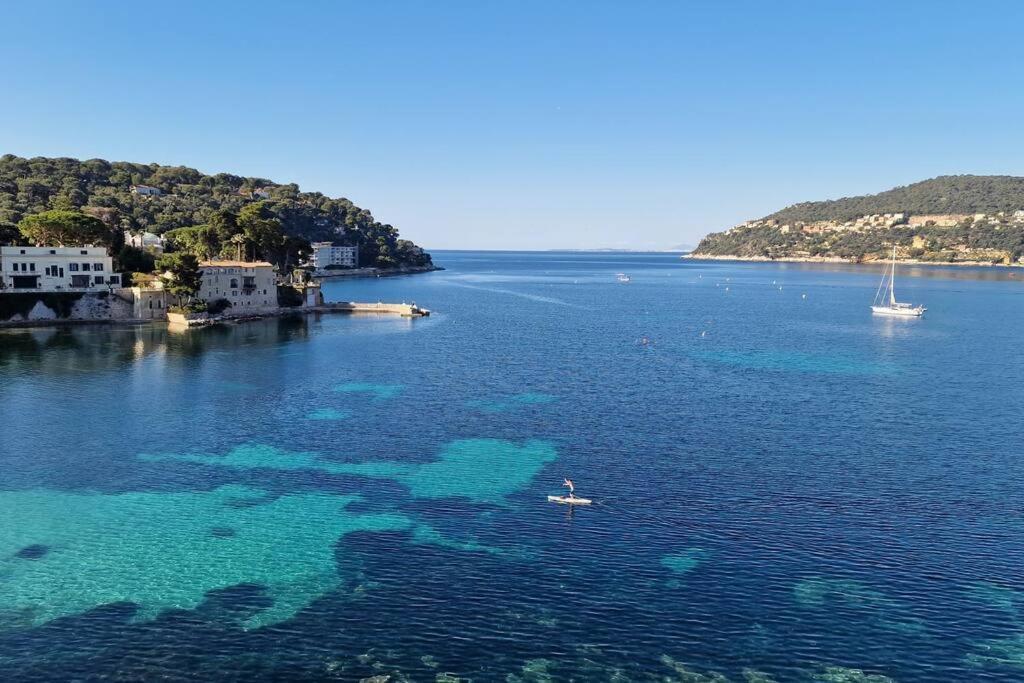 La De Saint-jean-cap-ferrat, Vue Et Acces * Saint-Jean-Cap-Ferrat