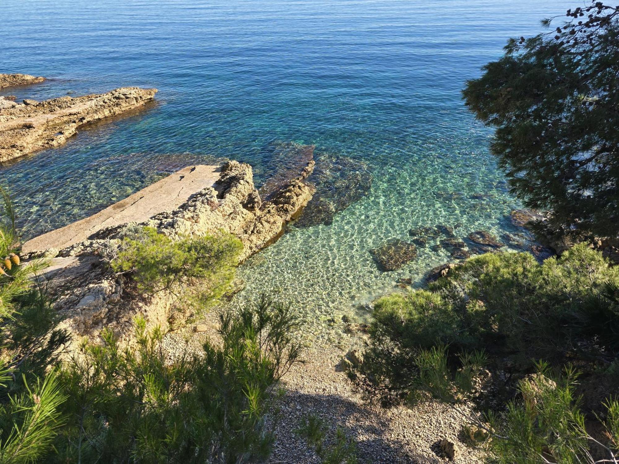 La De Saint-jean-cap-ferrat, Vue Et Acces *